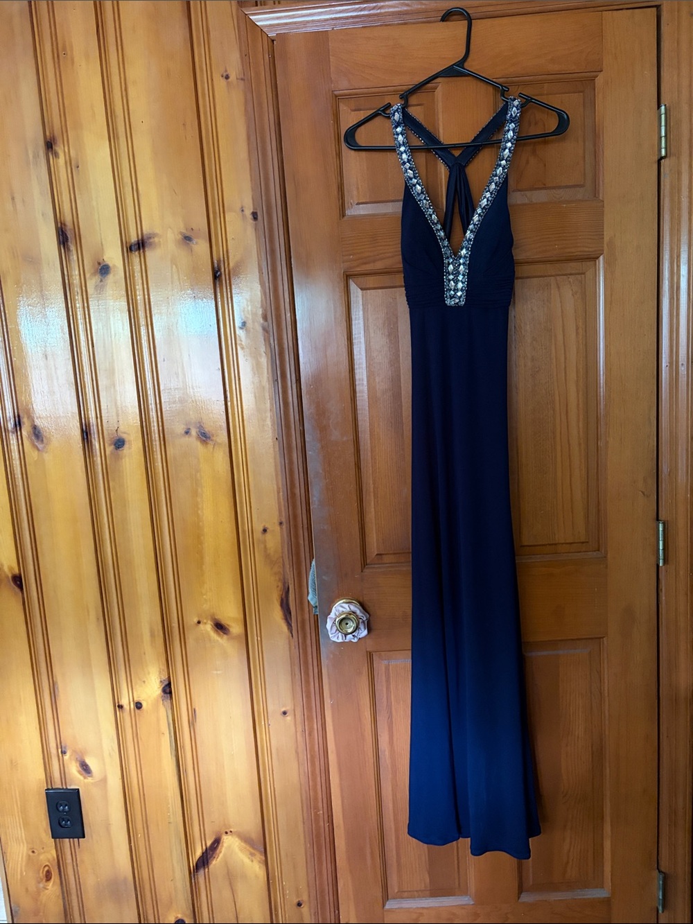 Elegant Navy Beaded V-Neck Evening Dress